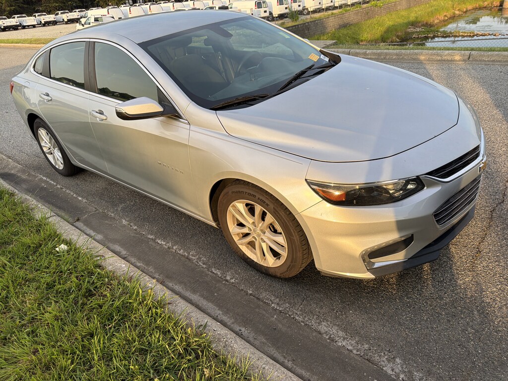 Used 2017 Chevrolet Malibu LT Sedan