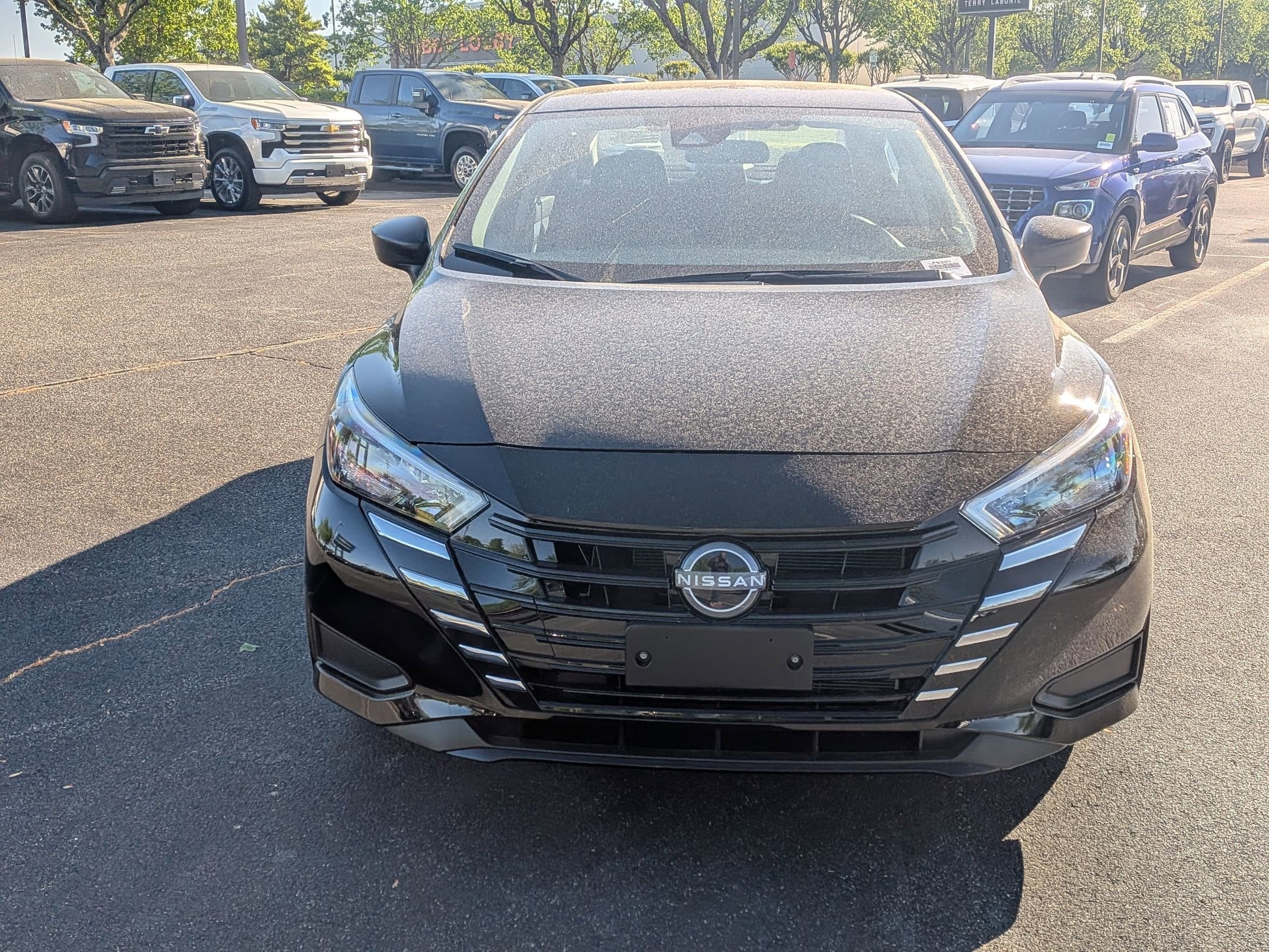 2025 Nissan Versa S photo 2