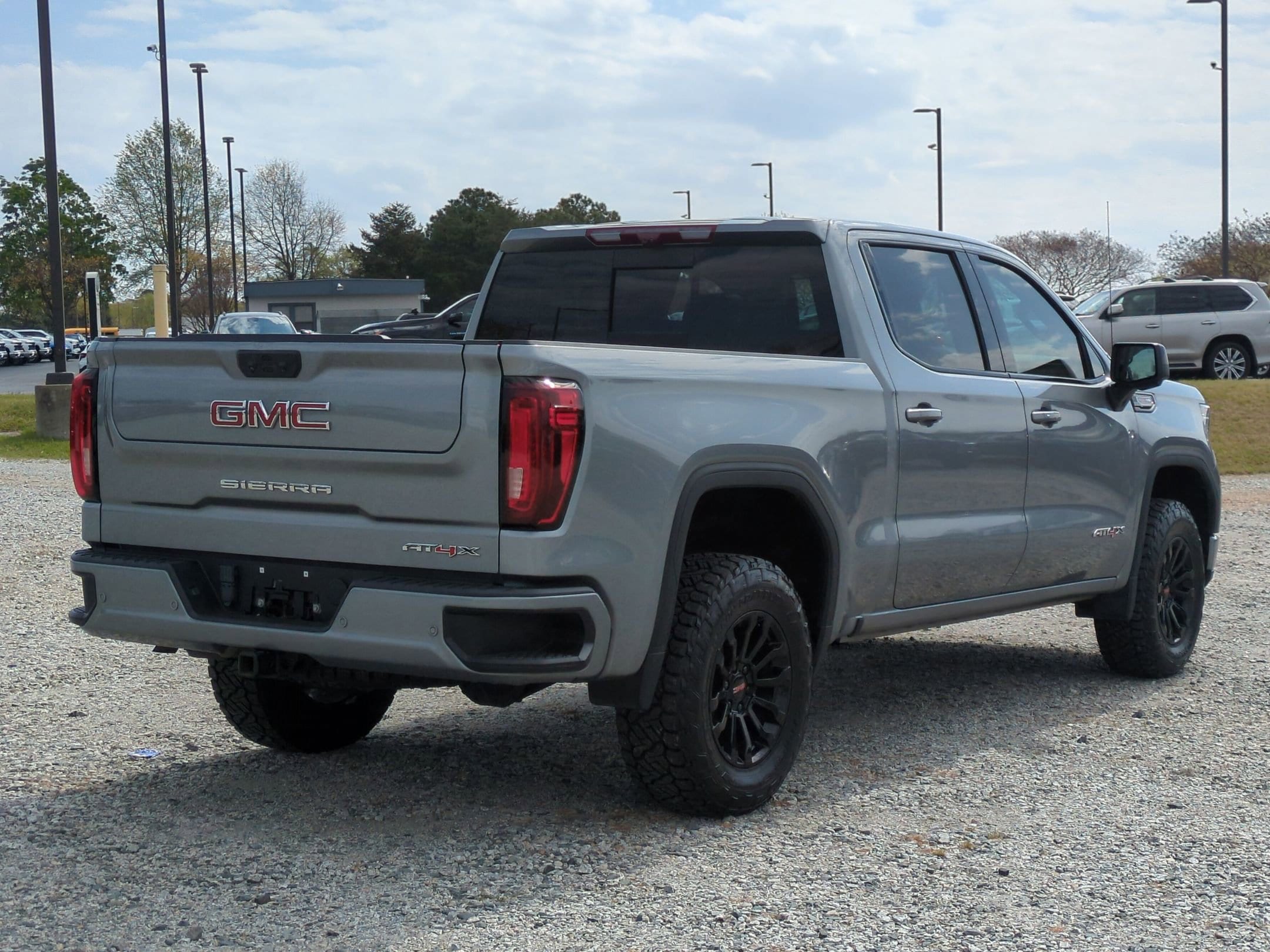 2023 GMC Sierra 1500 AT4X photo 3