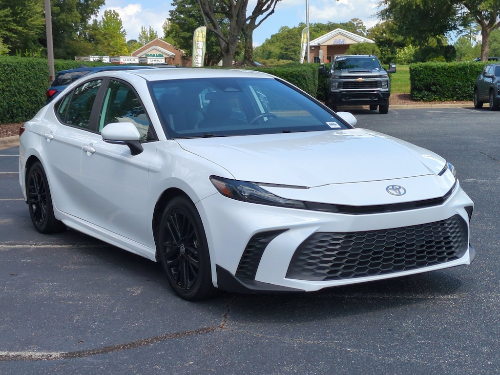 Used 2025 Toyota Camry SE Sedan