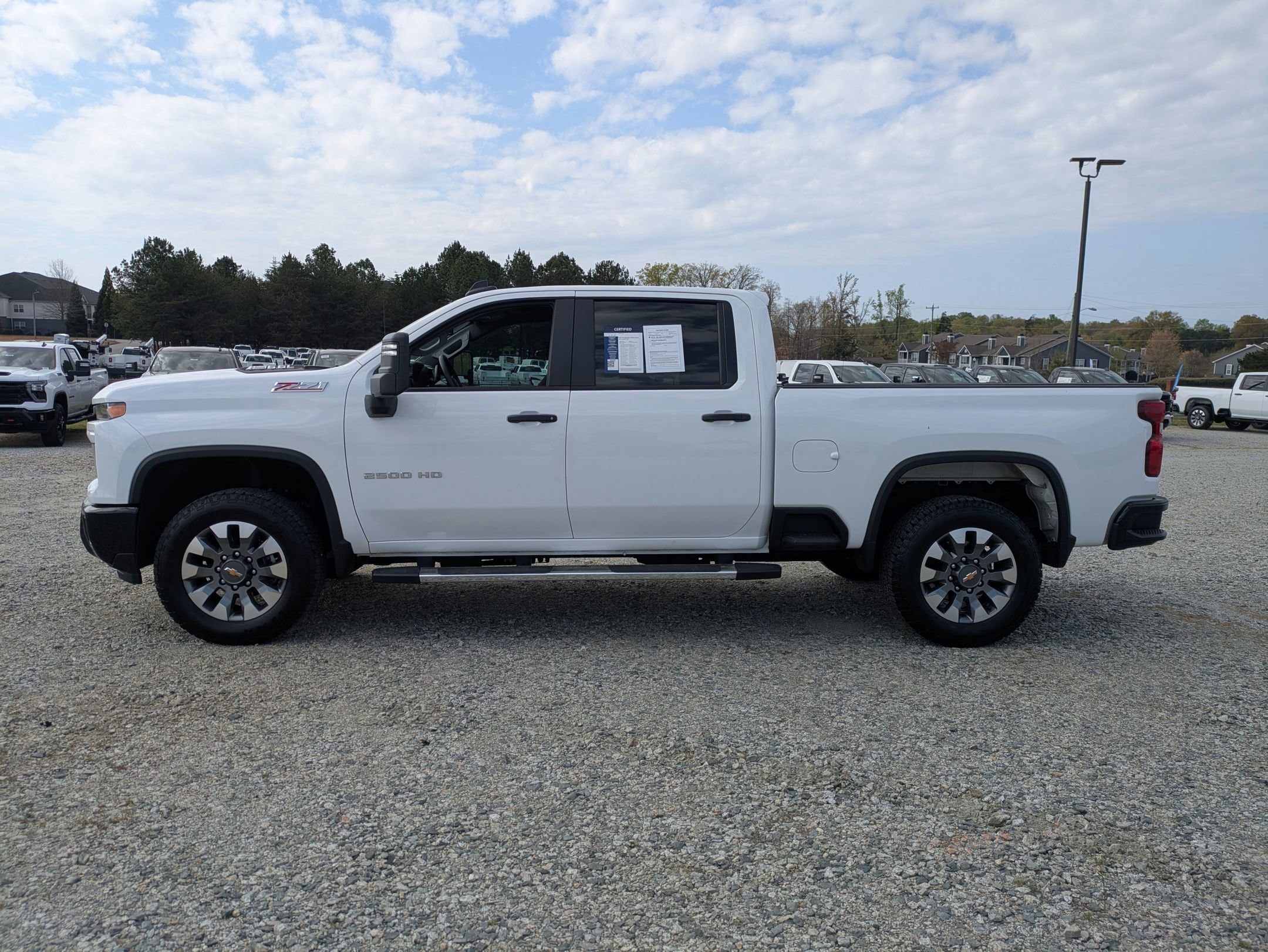 2025 Chevrolet Silverado 2500HD Custom photo 5