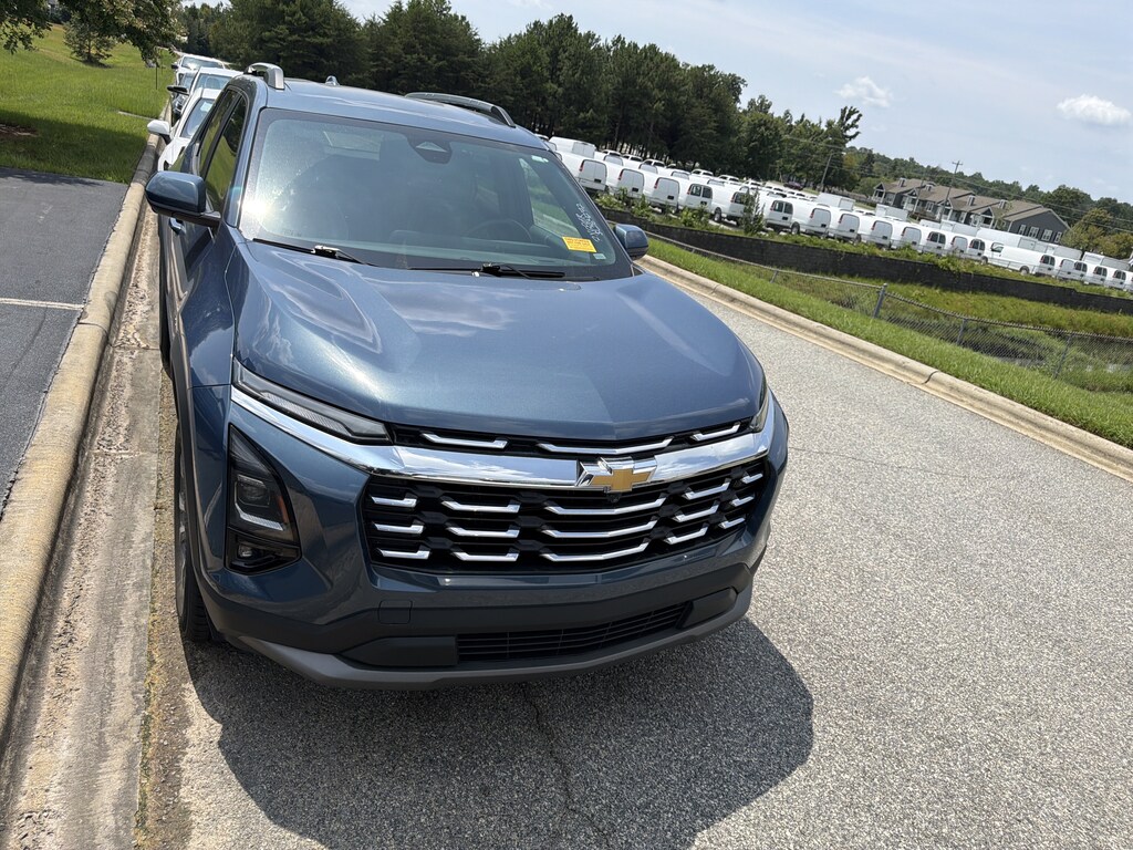 Used 2025 Chevrolet Equinox FWD LT SUV