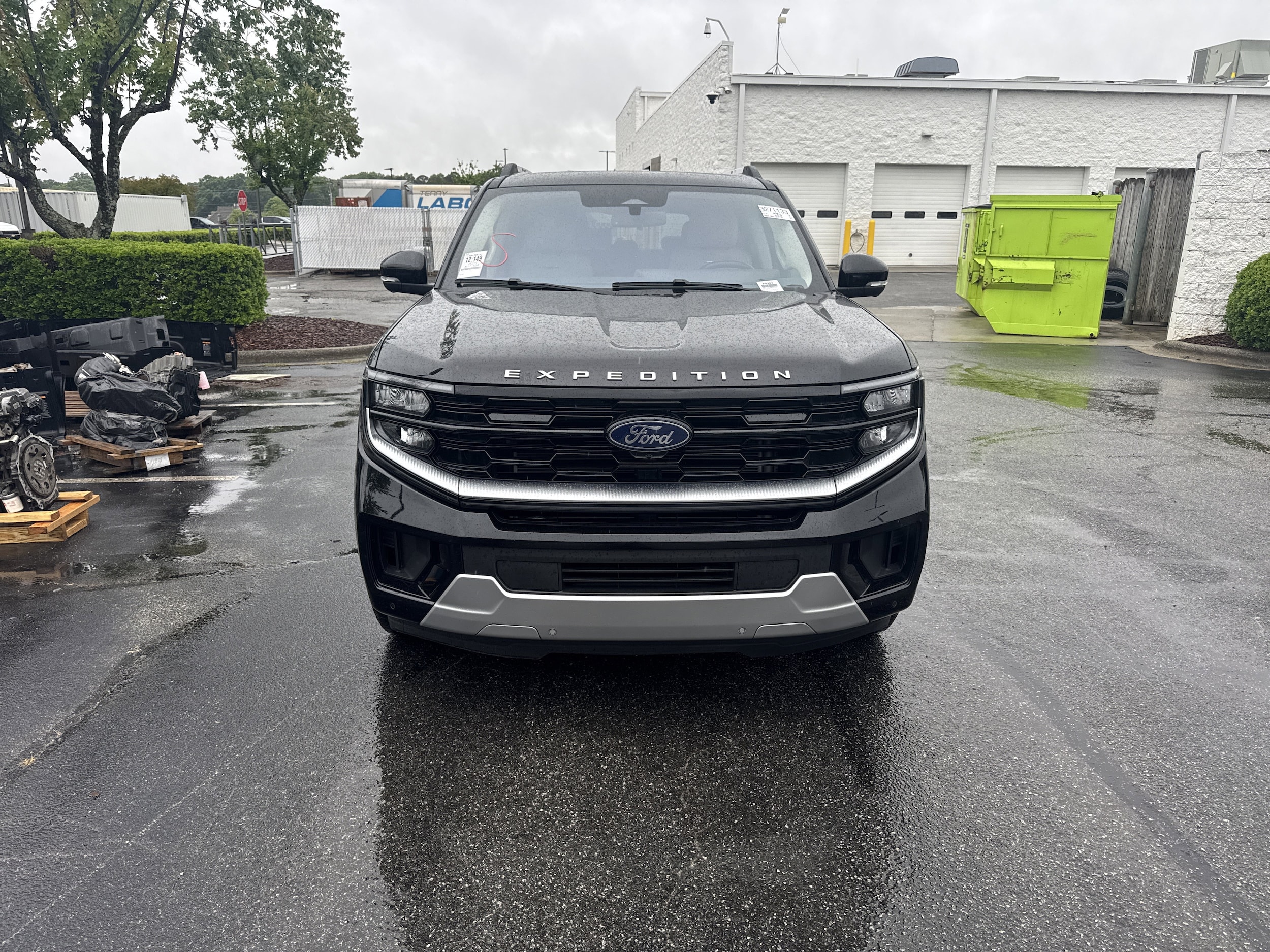 2025 Ford Expedition Platinum photo 2