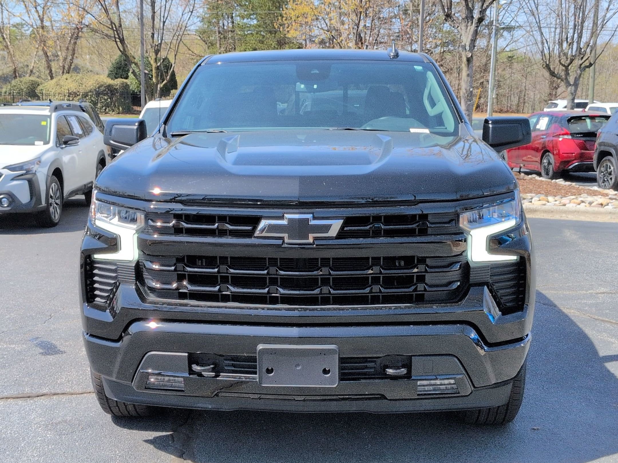 2025 Chevrolet Silverado 1500 RST photo 2