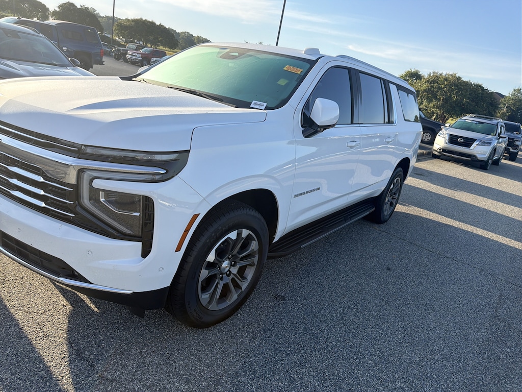 Used 2025 Chevrolet Suburban LT SUV