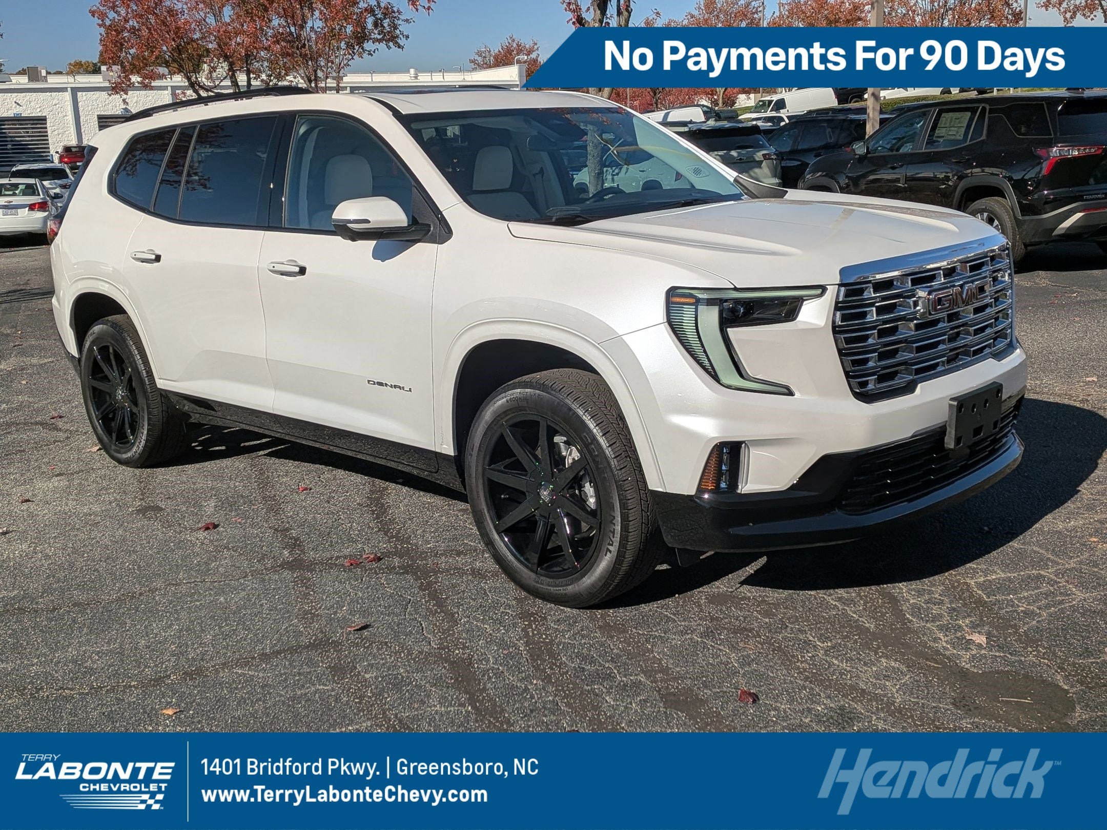 2025 GMC Acadia Denali's photo