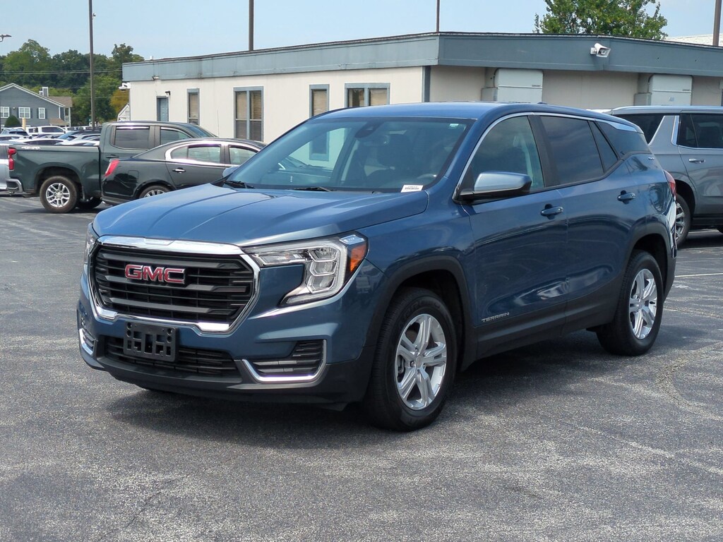 Used 2024 GMC Terrain SUV