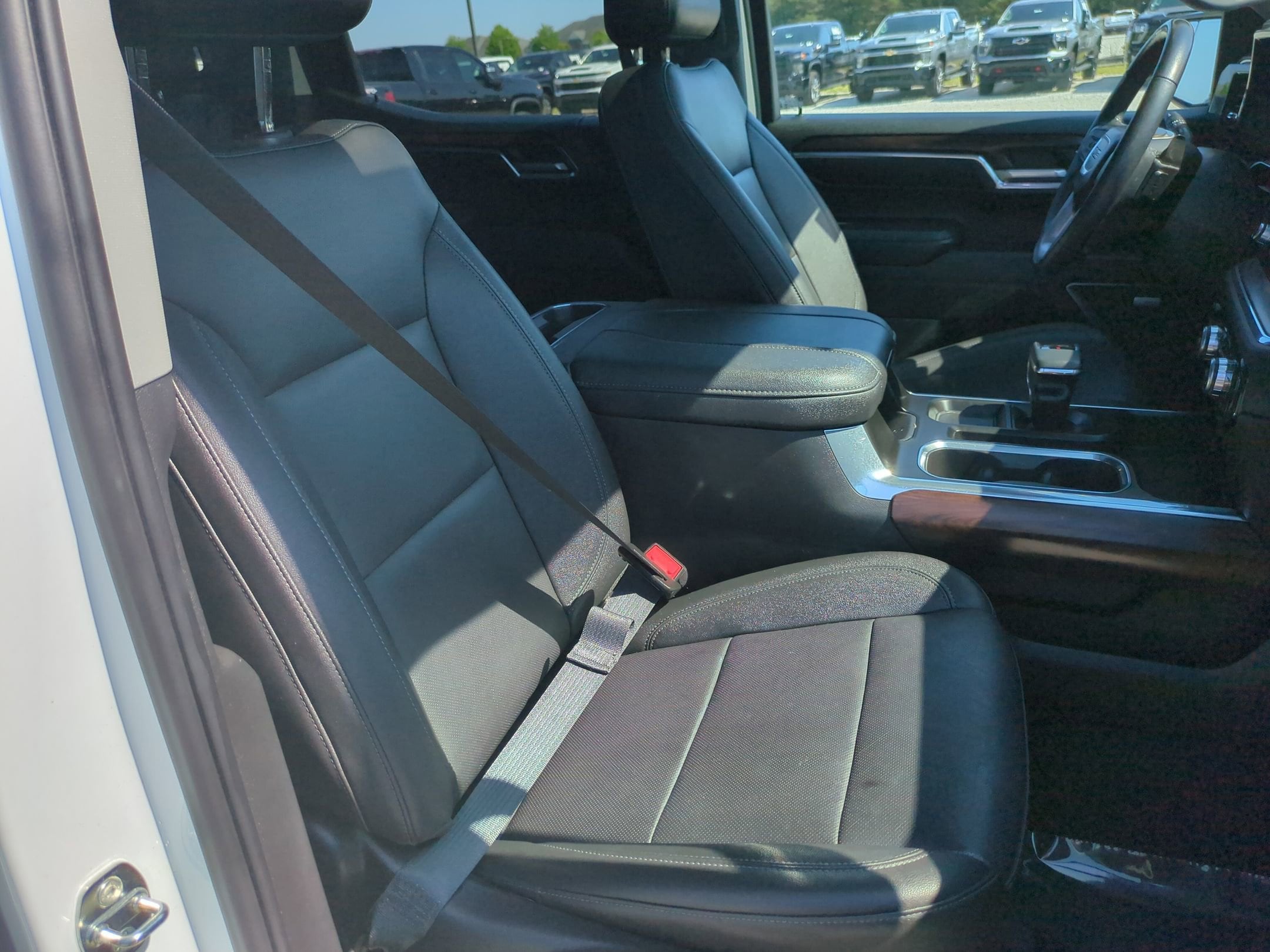 2023 GMC Sierra 1500 SLT - Photo 32