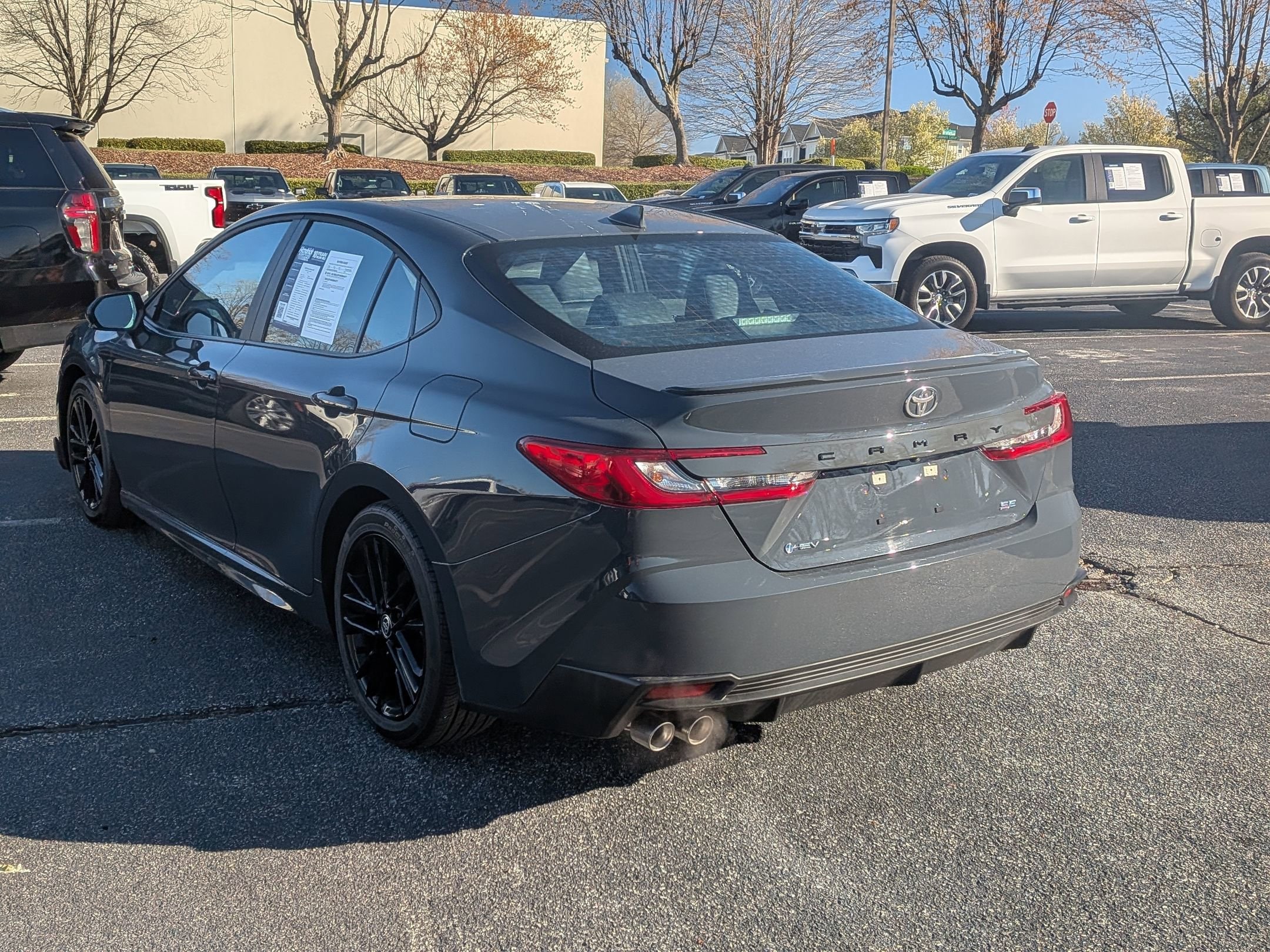 2025 Toyota Camry SE photo 6