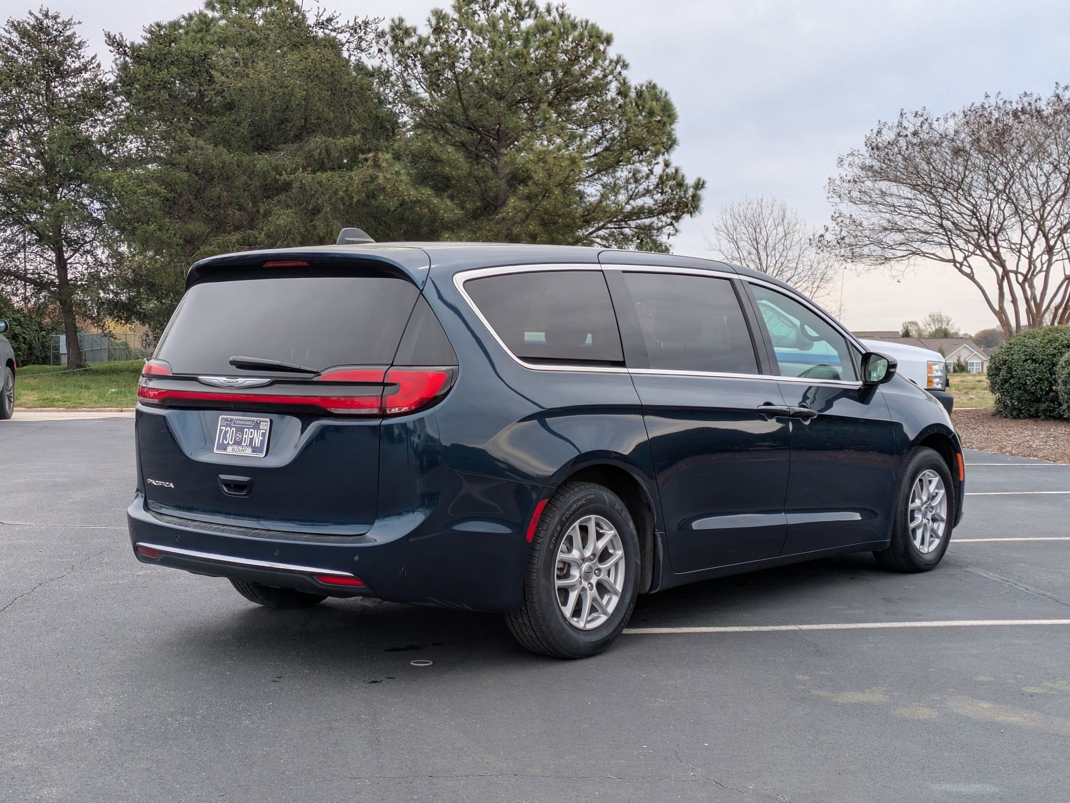 2025 Chrysler Pacifica Select photo 5