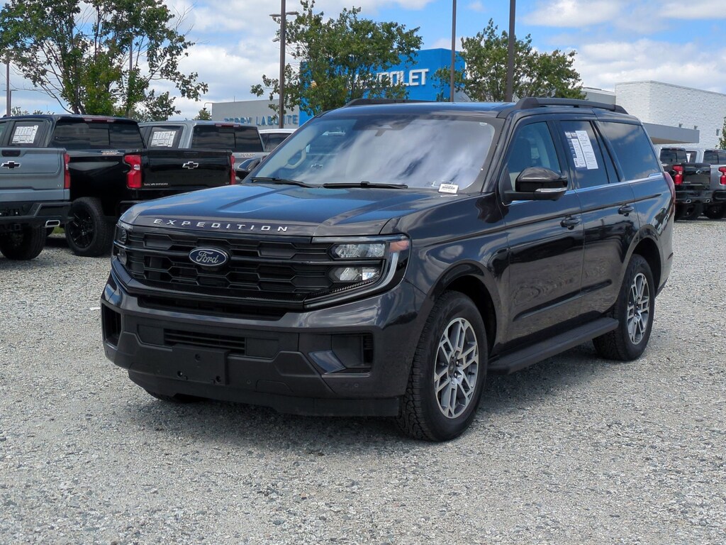 Used 2025 Ford Expedition Active SUV