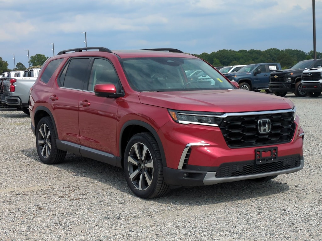 Used 2025 Honda Pilot Touring SUV