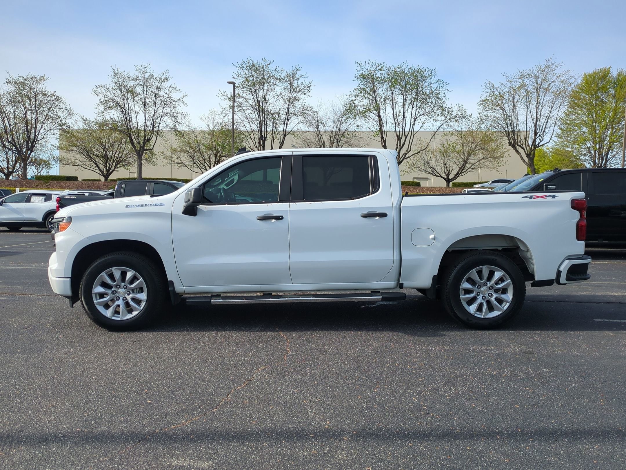 2022 Chevrolet Silverado 1500 Custom photo 5