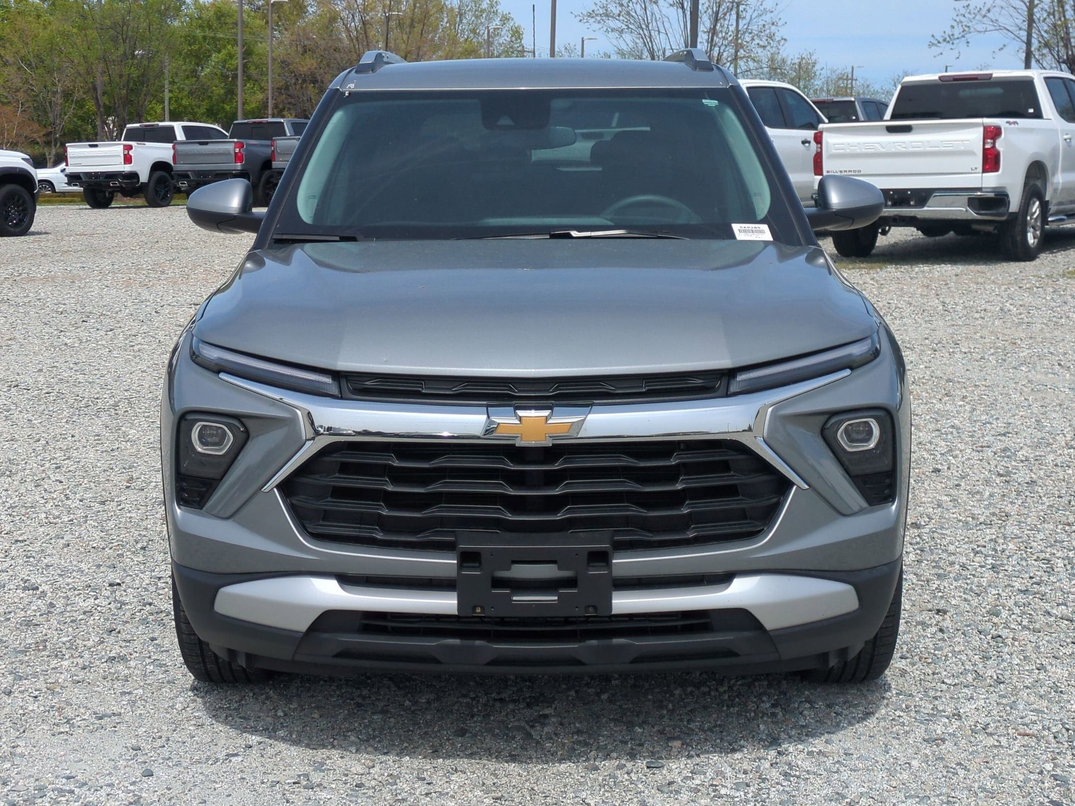 2025 Chevrolet Trailblazer LT photo 2