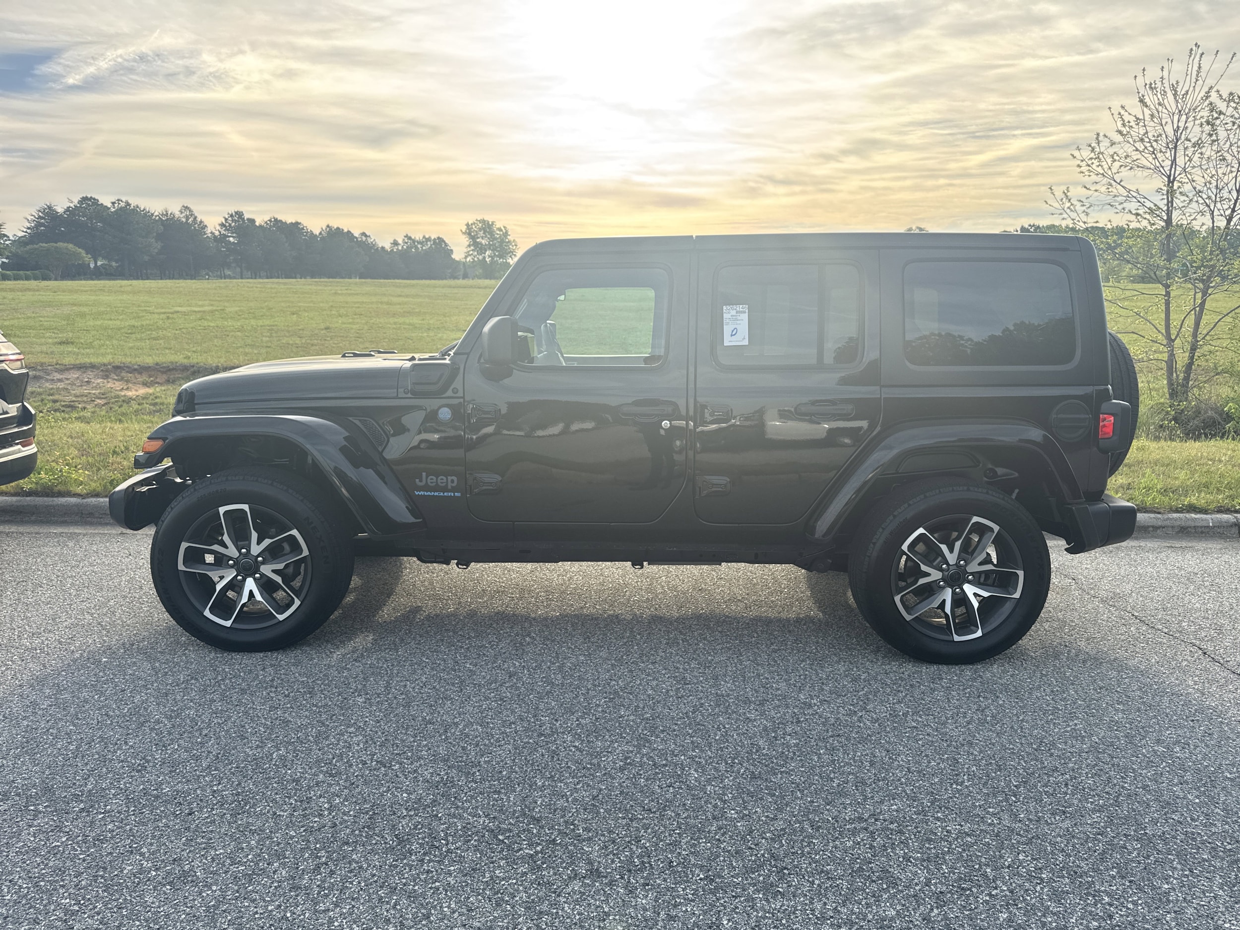 2024 Jeep Wrangler 4xe Sport S photo 5