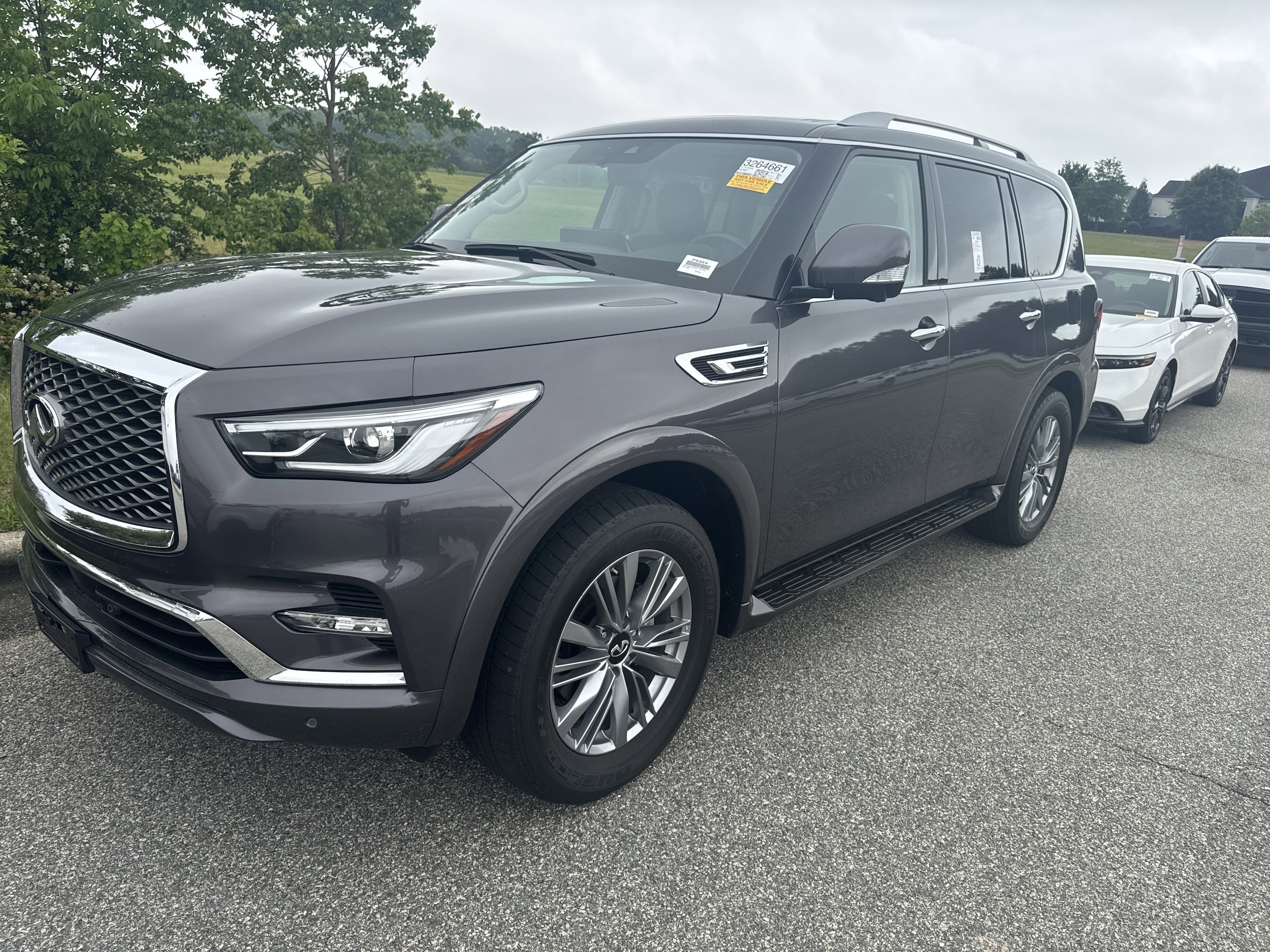2024 INFINITI QX80 LUXE photo 4