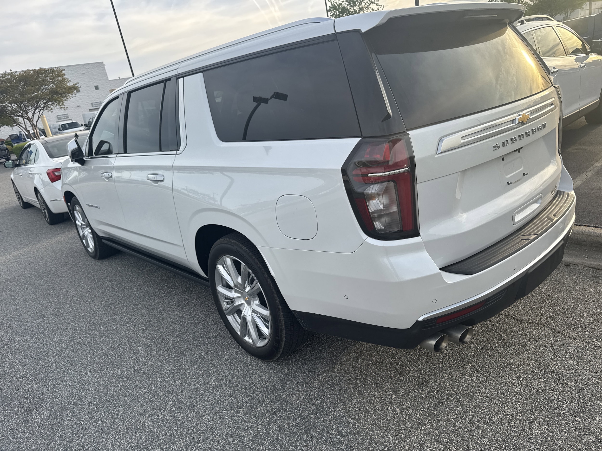 2024 Chevrolet Suburban High Country photo 6