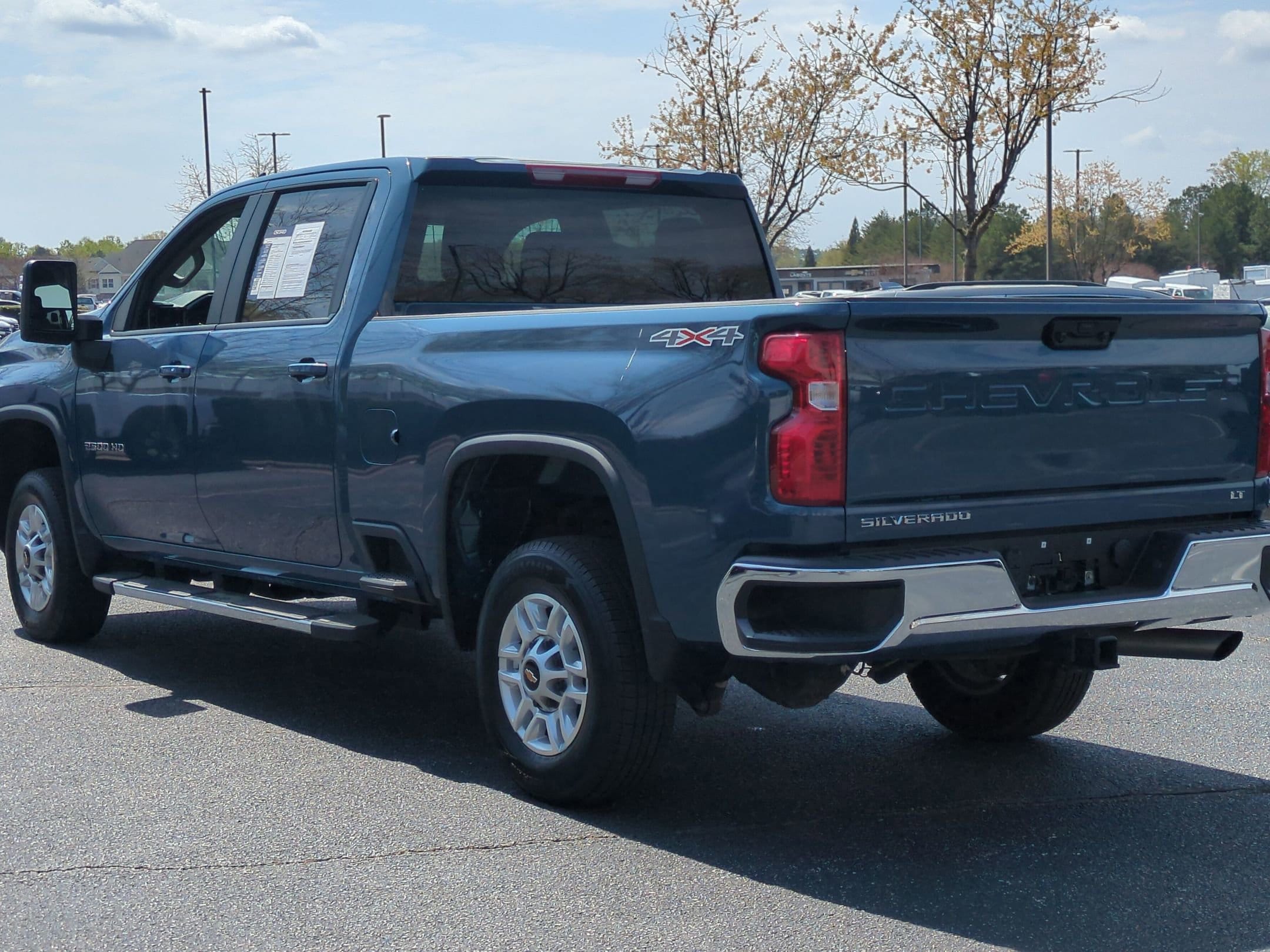 2025 Chevrolet Silverado 2500HD LT photo 6
