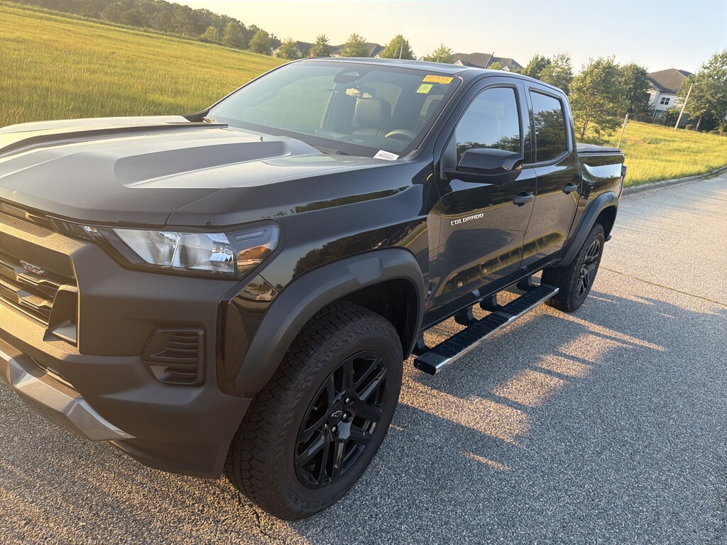 Used 2024 Chevrolet Colorado Pickup