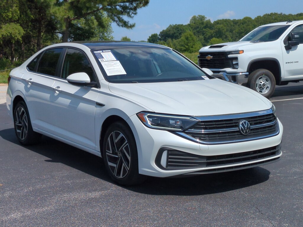 Used 2024 Volkswagen Jetta SEL Sedan