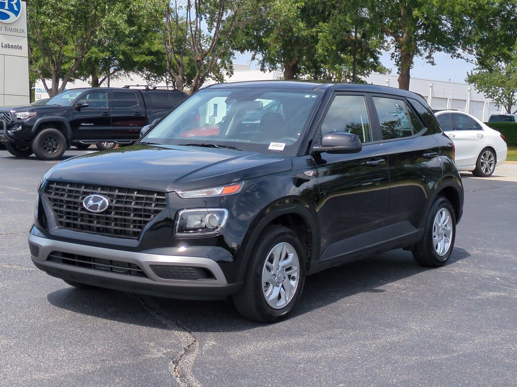 Used 2026 Hyundai Venue SE SUV