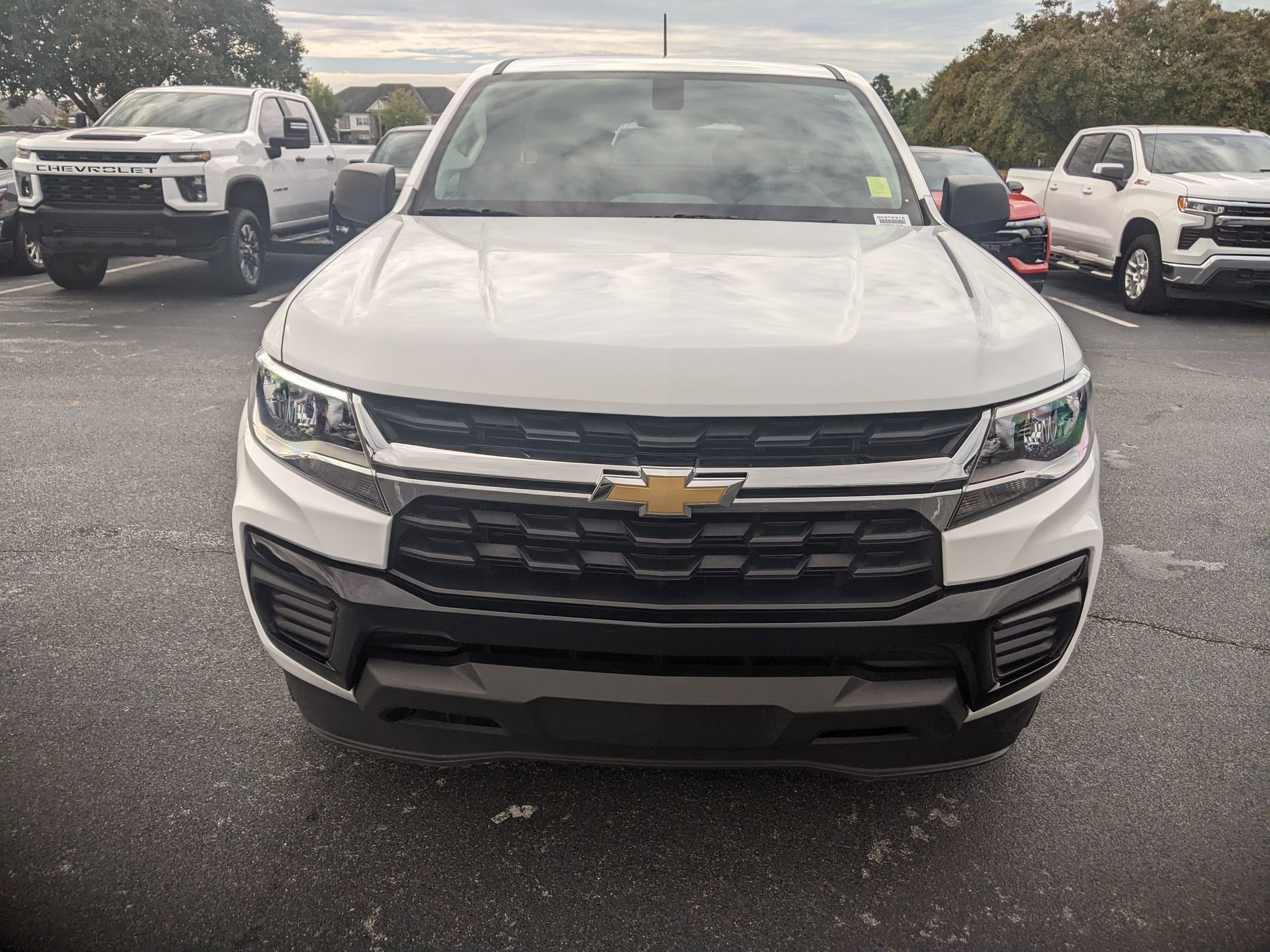 2022 Chevrolet Colorado Work Truck photo 2
