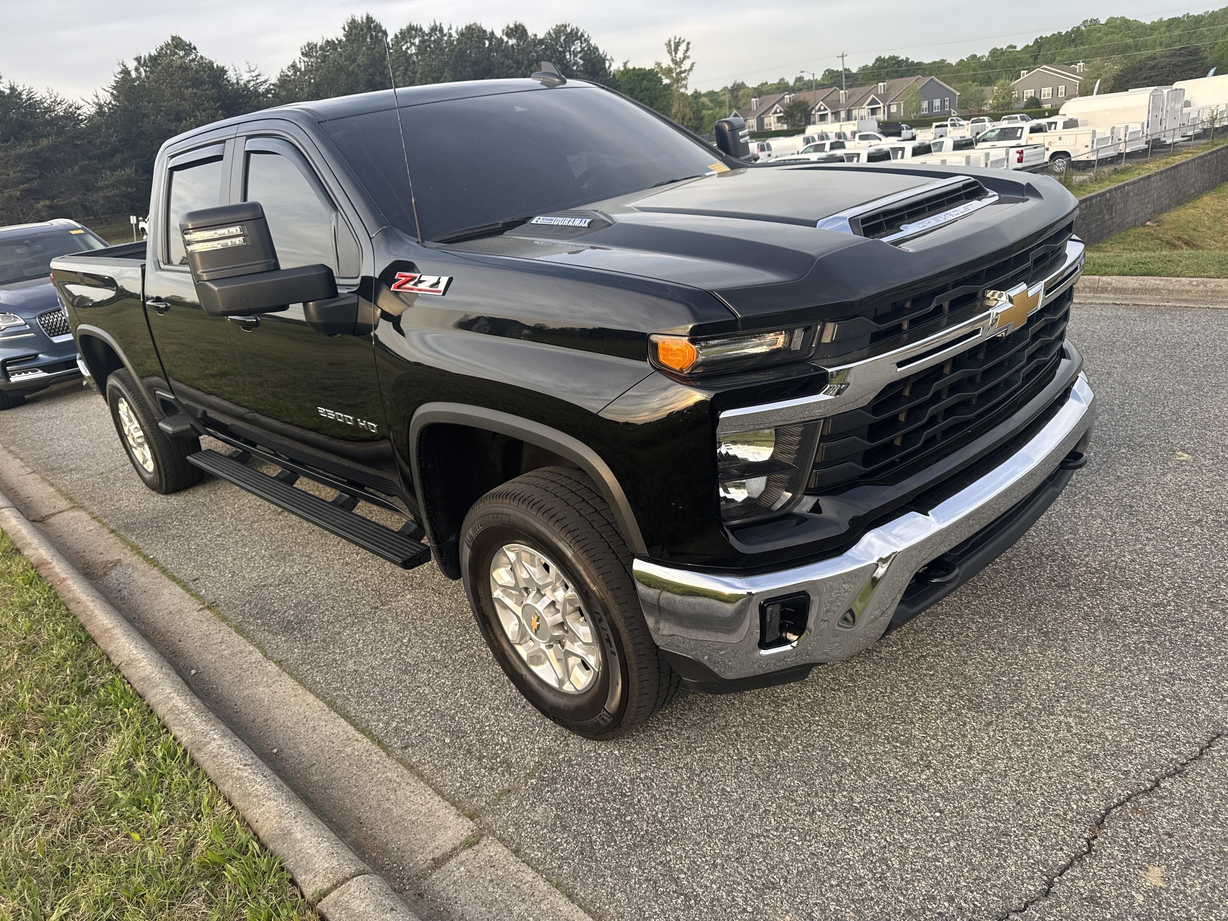 2024 Chevrolet Silverado 2500HD LT photo 6