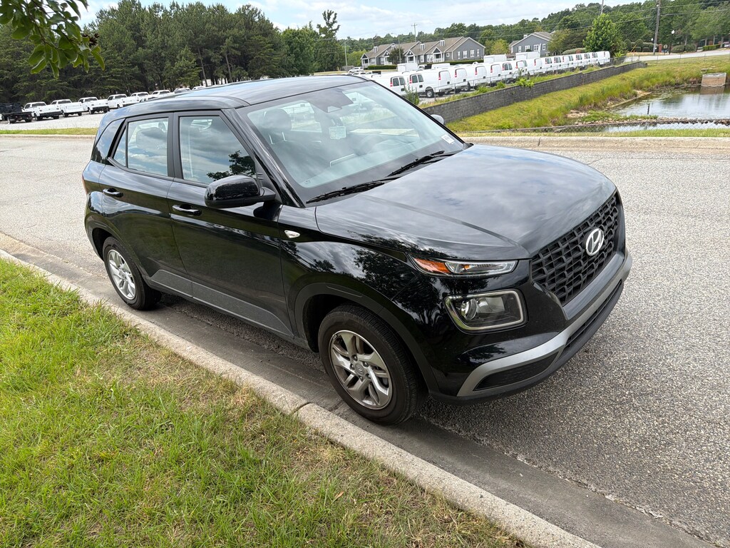 Used 2026 Hyundai Venue SE SUV