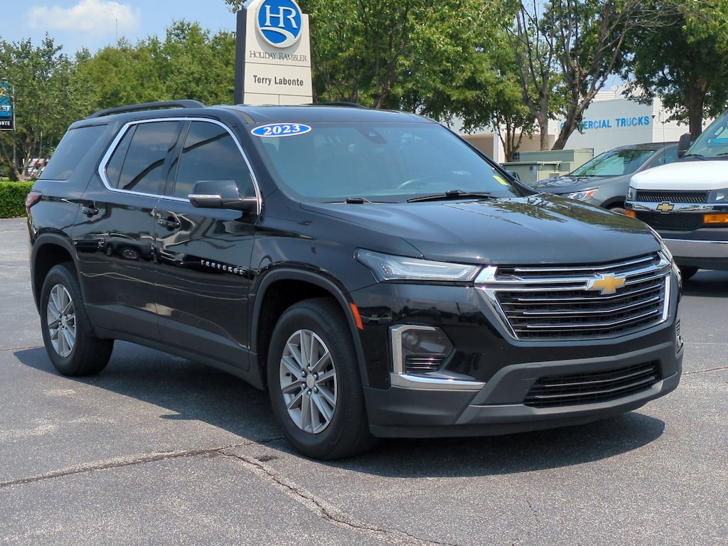 Used 2023 Chevrolet Traverse LT Cloth SUV