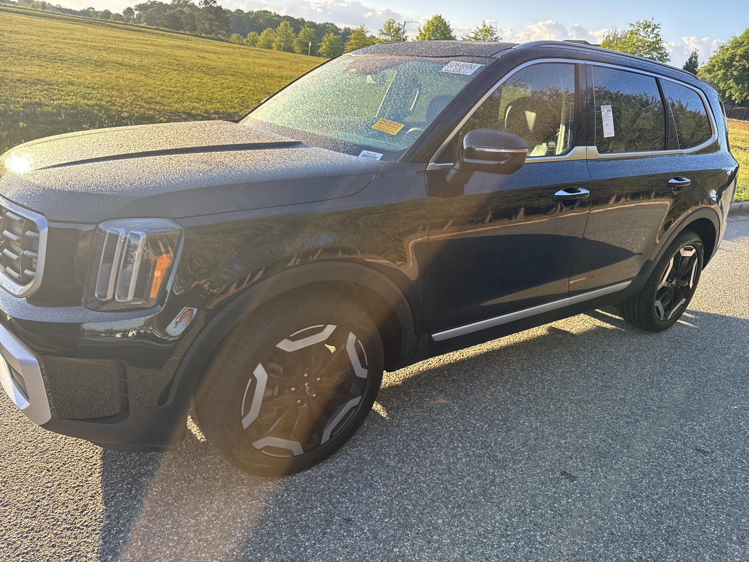 2025 Kia Telluride S photo 4