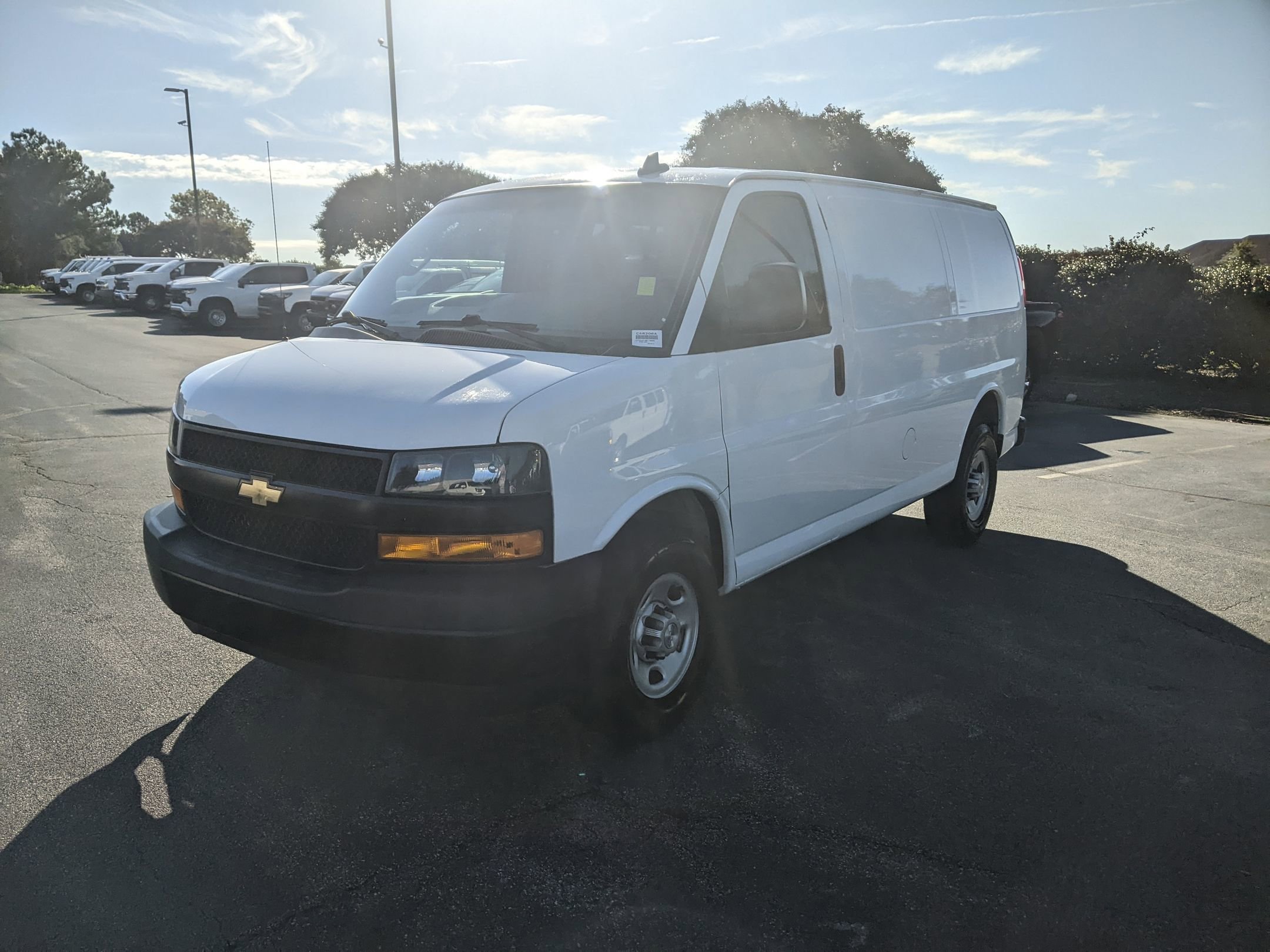 2021 Chevrolet Express Cargo Van photo 2