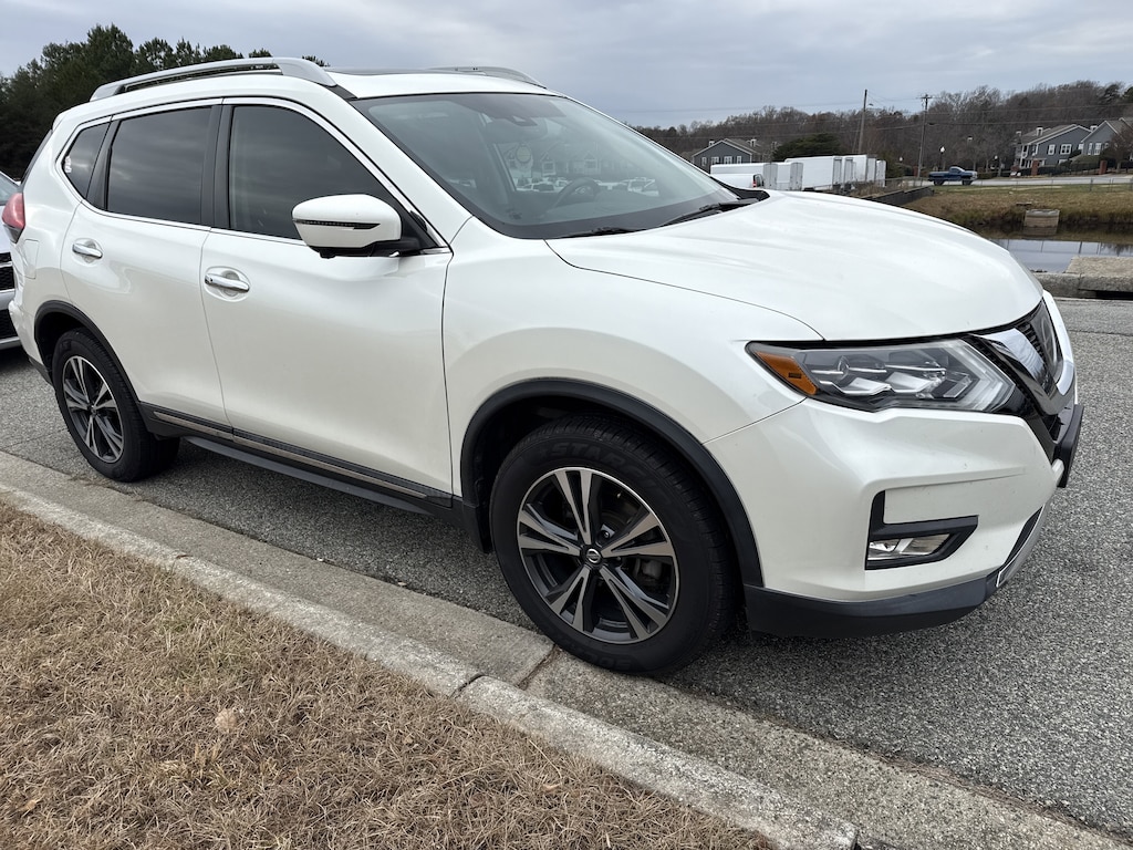 Used 2017 Nissan Rogue SL SUV