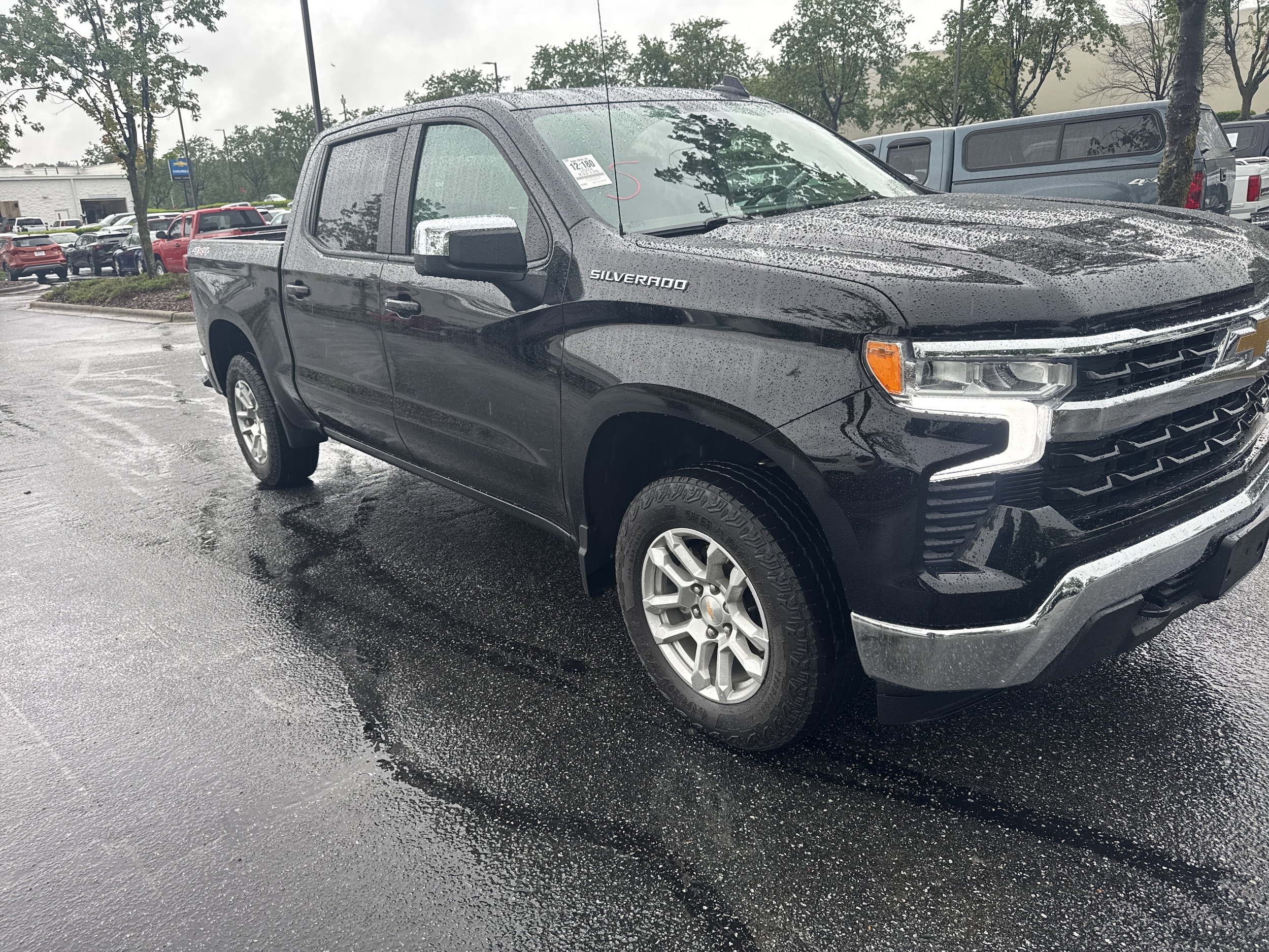 2024 Chevrolet Silverado 1500 LT photo 2