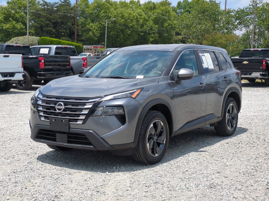 Used 2024 Nissan Rogue SV SUV