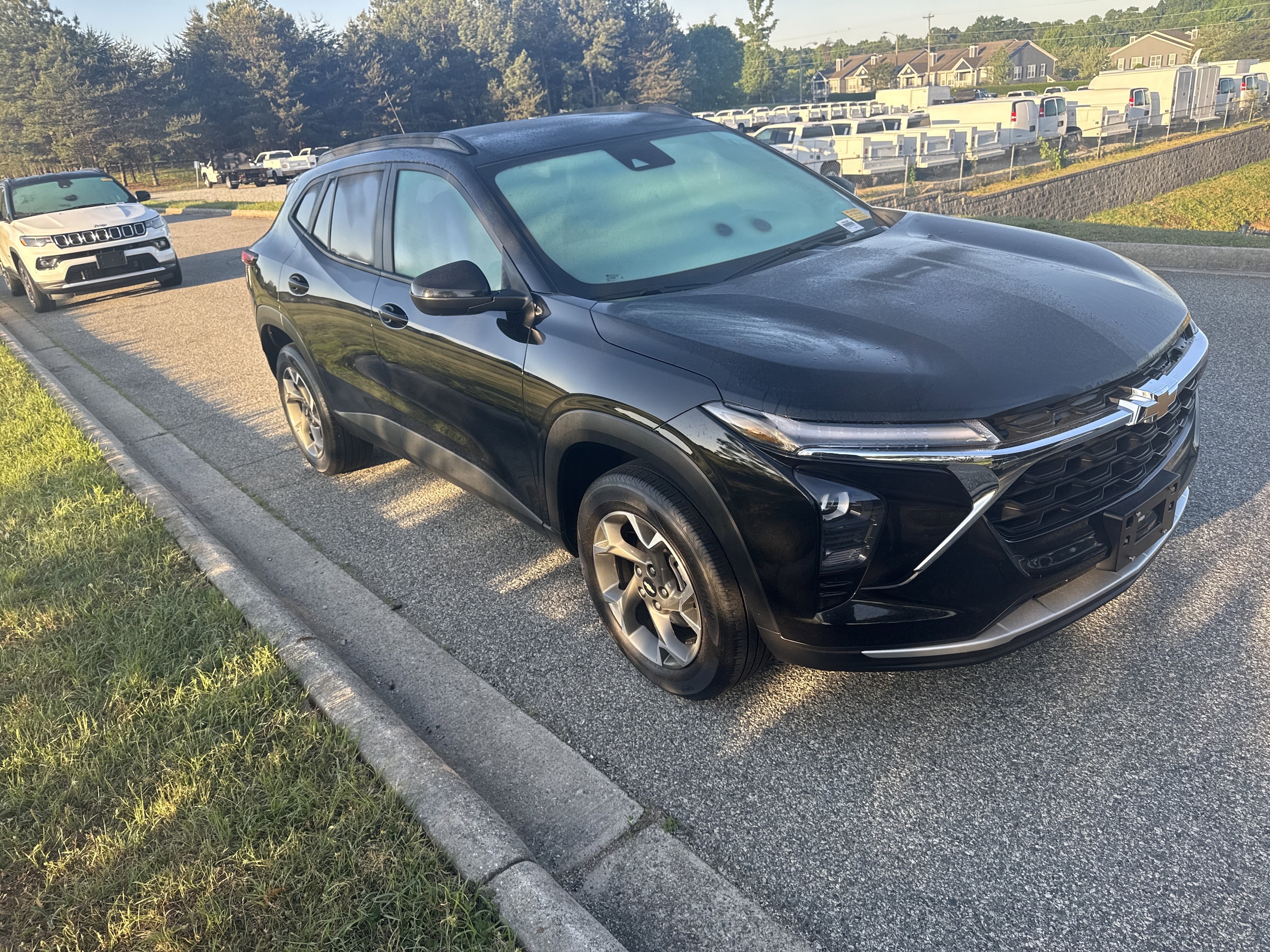 2024 Chevrolet Trax LT photo 2