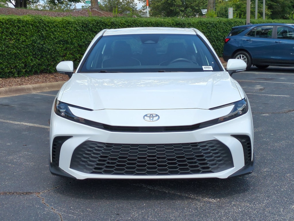 Used 2025 Toyota Camry SE Sedan