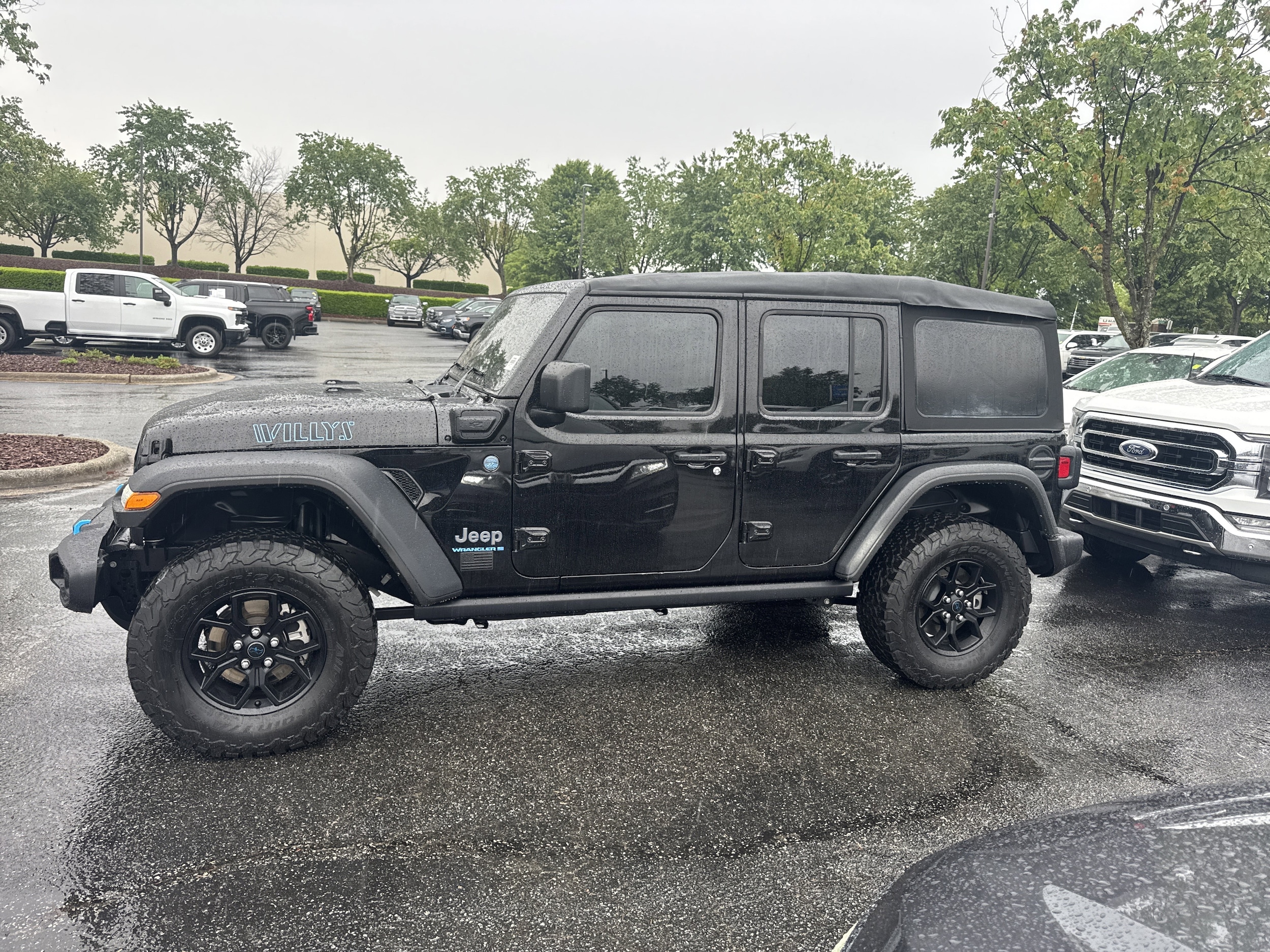 2024 Jeep Wrangler 4xe Willys photo 5