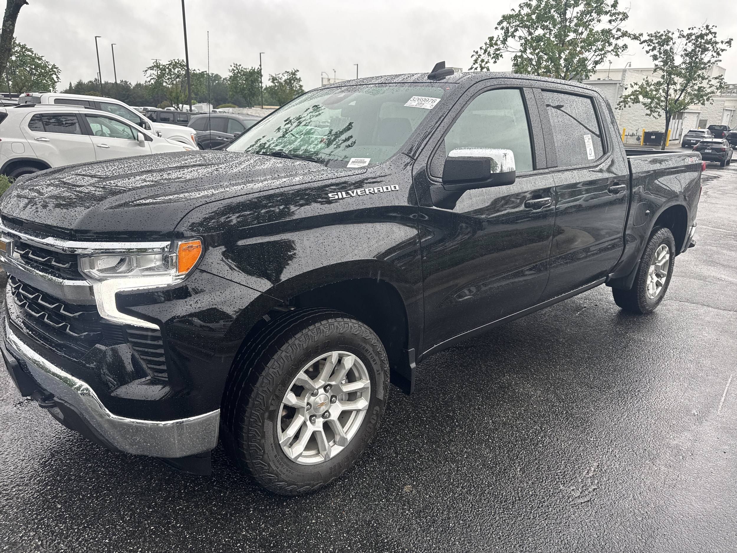 2024 Chevrolet Silverado 1500 LT photo 5