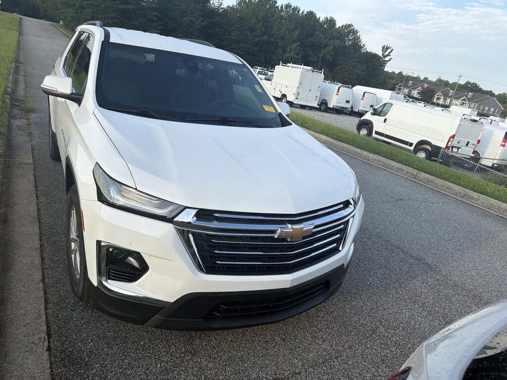 Used 2023 Chevrolet Traverse LT Cloth SUV