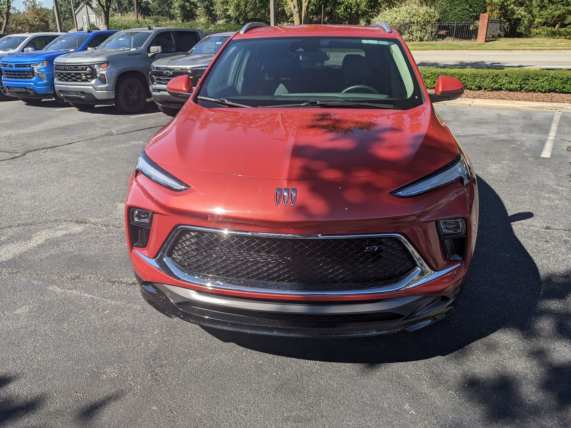 2024 Buick Encore GX Sport Touring photo 2