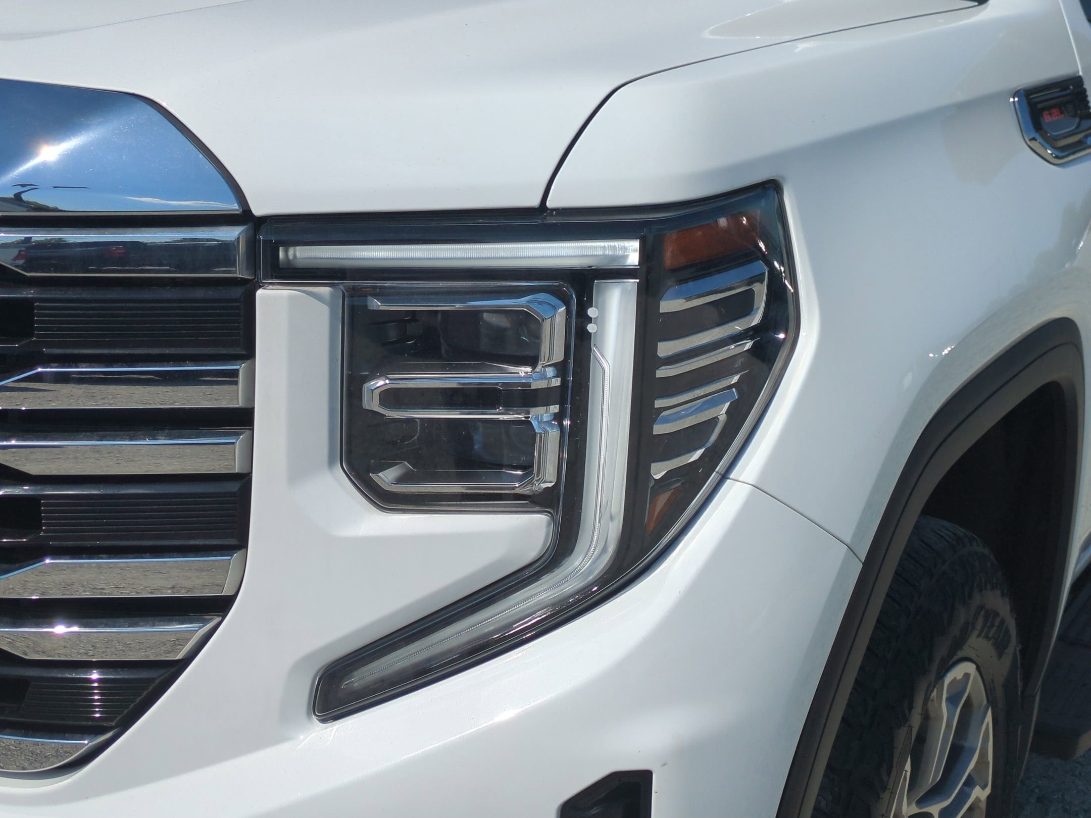 2023 GMC Sierra 1500 SLT - Photo 6