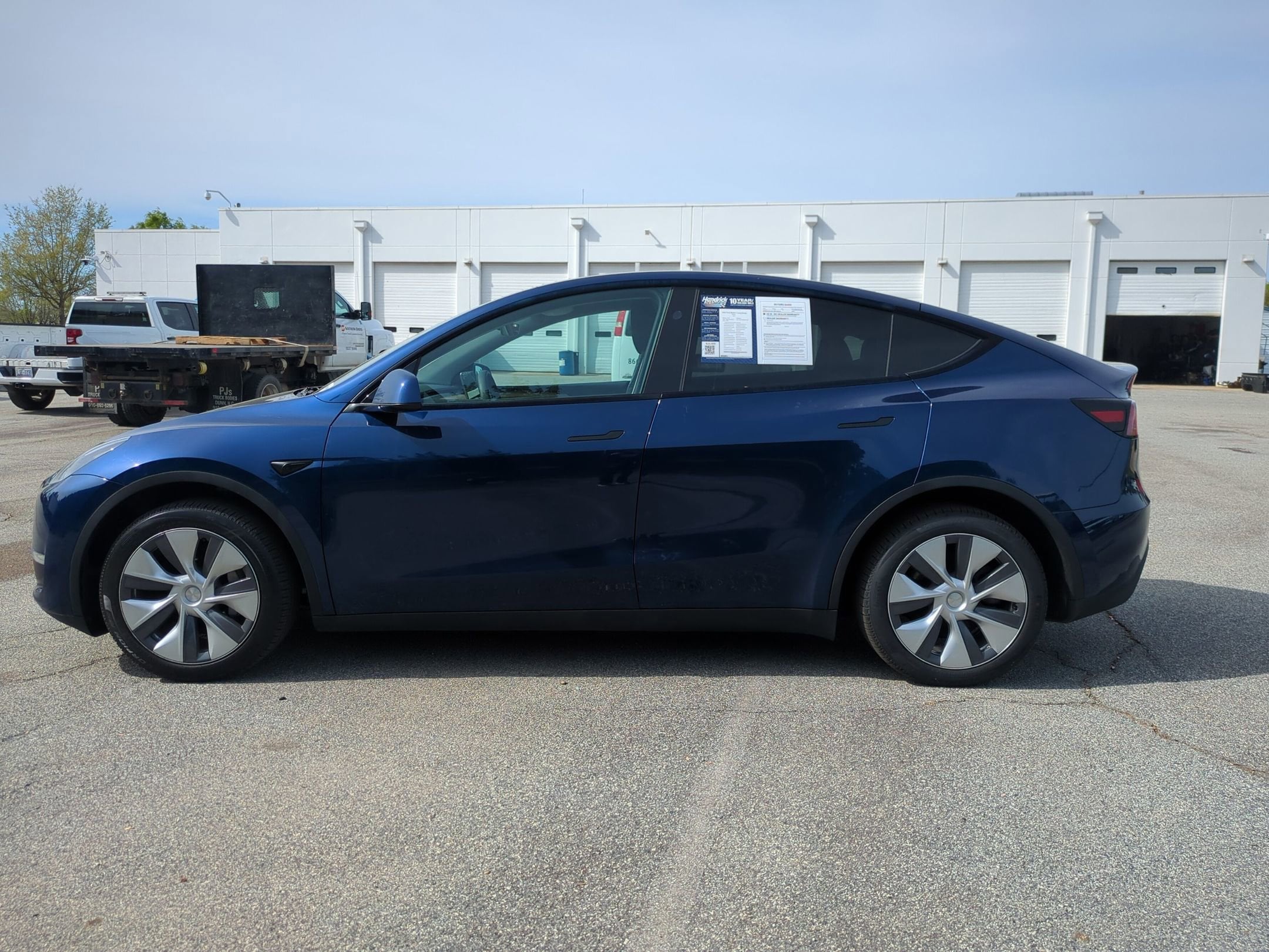 2024 Tesla Model Y Long Range photo 4