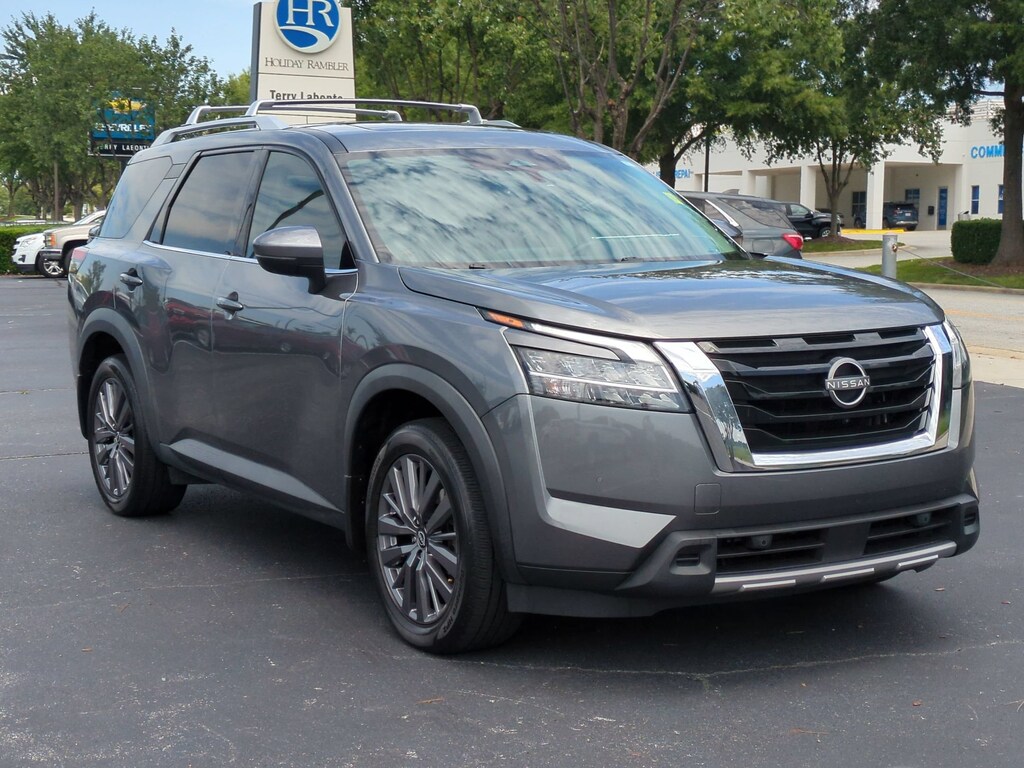Used 2023 Nissan Pathfinder SL SUV