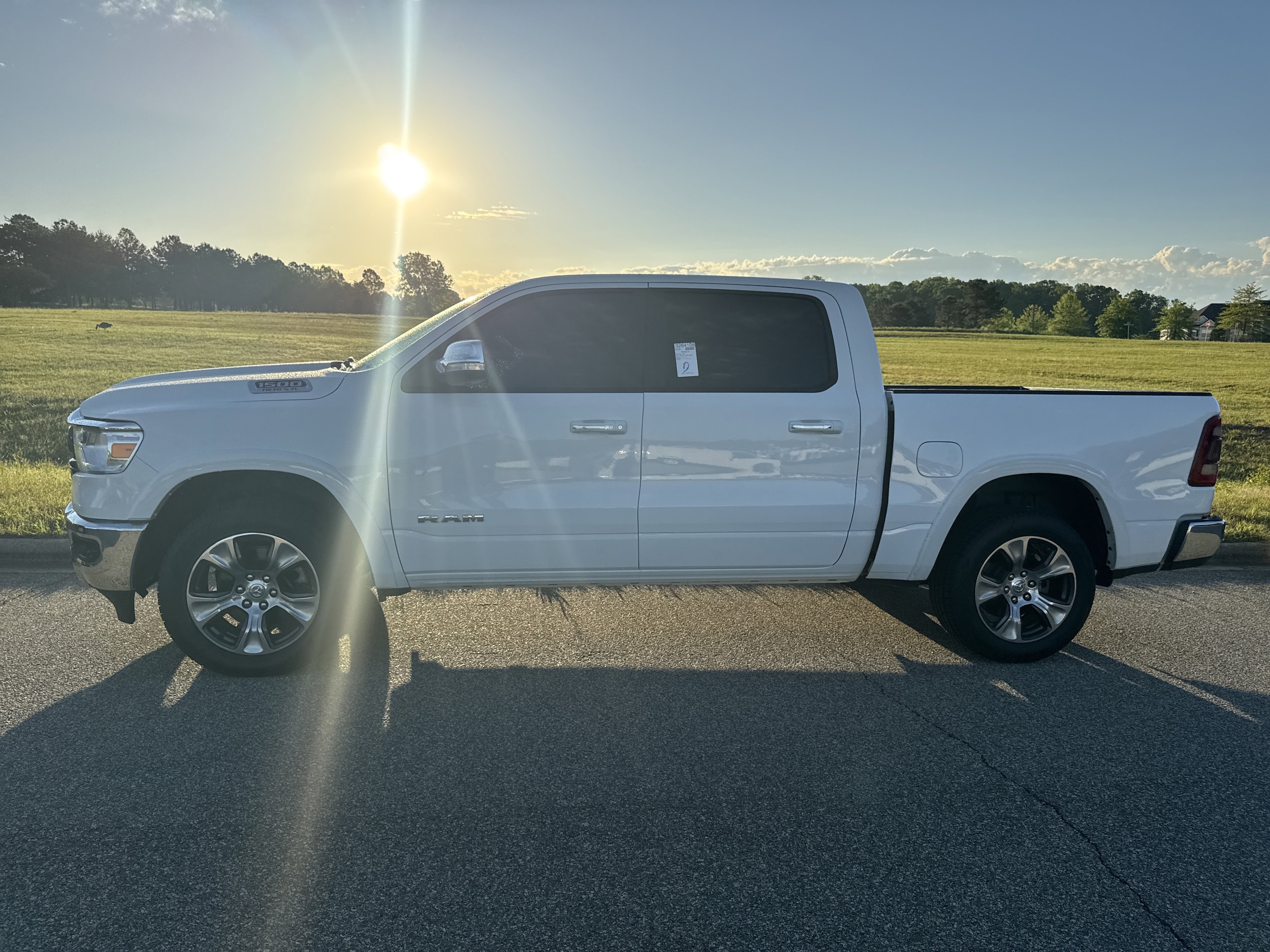 2022 Ram 1500 Laramie photo 6