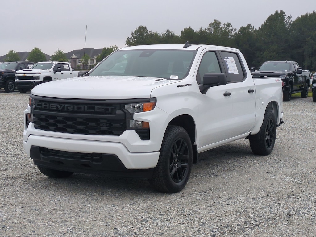 Used 2025 Chevrolet Silverado 1500 Custom Pickup