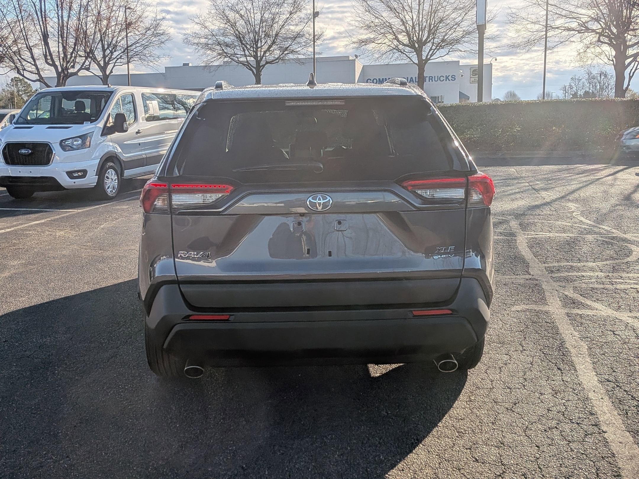 2025 Toyota RAV4 Hybrid XLE photo 6