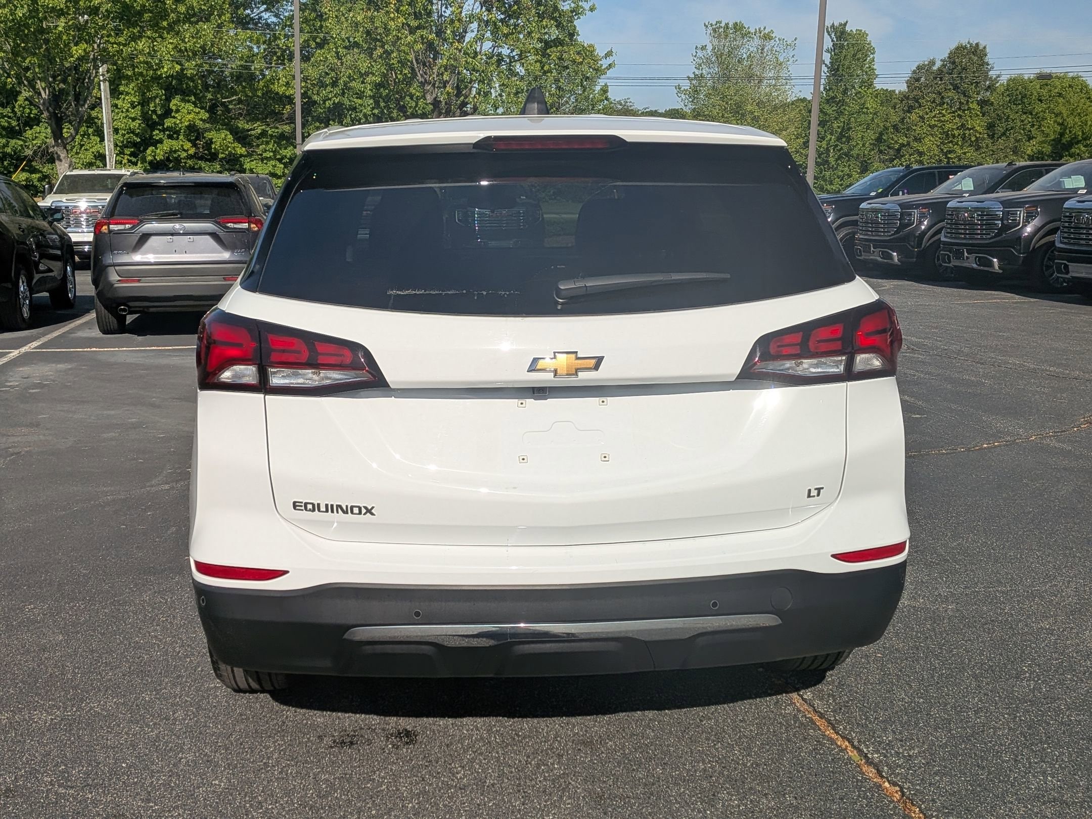 2024 Chevrolet Equinox LT photo 3