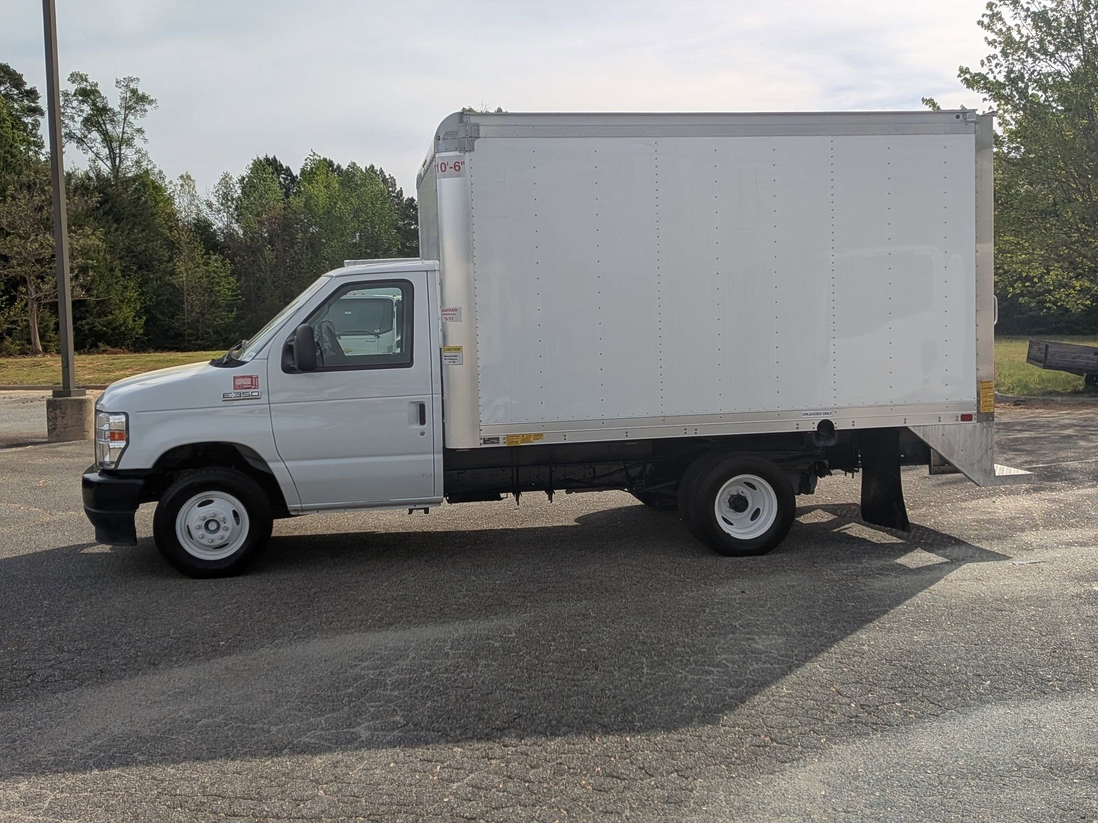 2024 Ford E-Series Cutaway photo 4