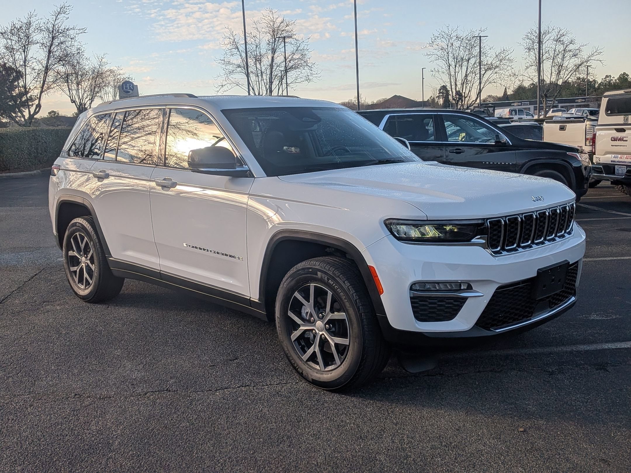 Used 2023 Jeep Grand Cherokee Limited with VIN 1C4RJHBG8PC531162 for sale in Kansas City
