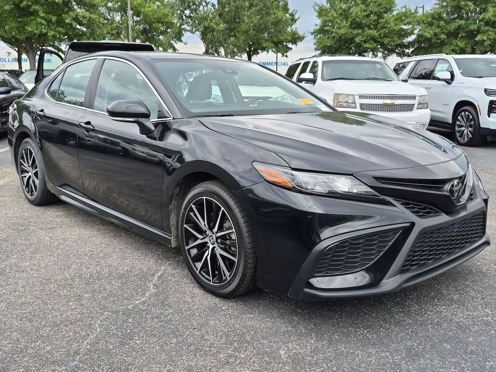 Used 2024 Toyota Camry SE Sedan